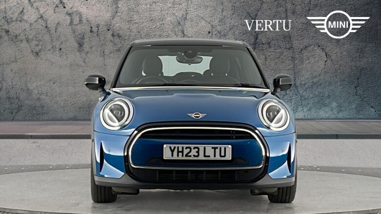 MINI Hatchback 1.5 Cooper Exclusive Premium 5dr Auto Petrol Hatchback